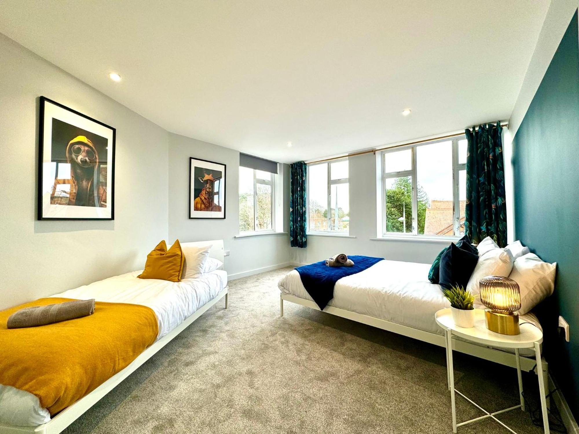 Amazing Large 3 Bedroom Apartment - Sleeps 8! Bournemouth Eksteriør billede