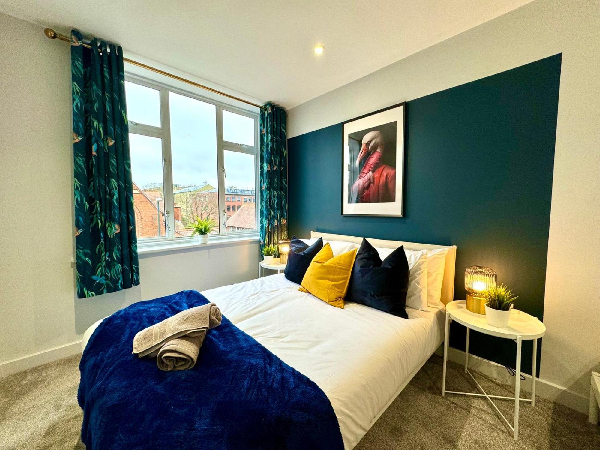 Amazing Large 3 Bedroom Apartment - Sleeps 8! Bournemouth Eksteriør billede