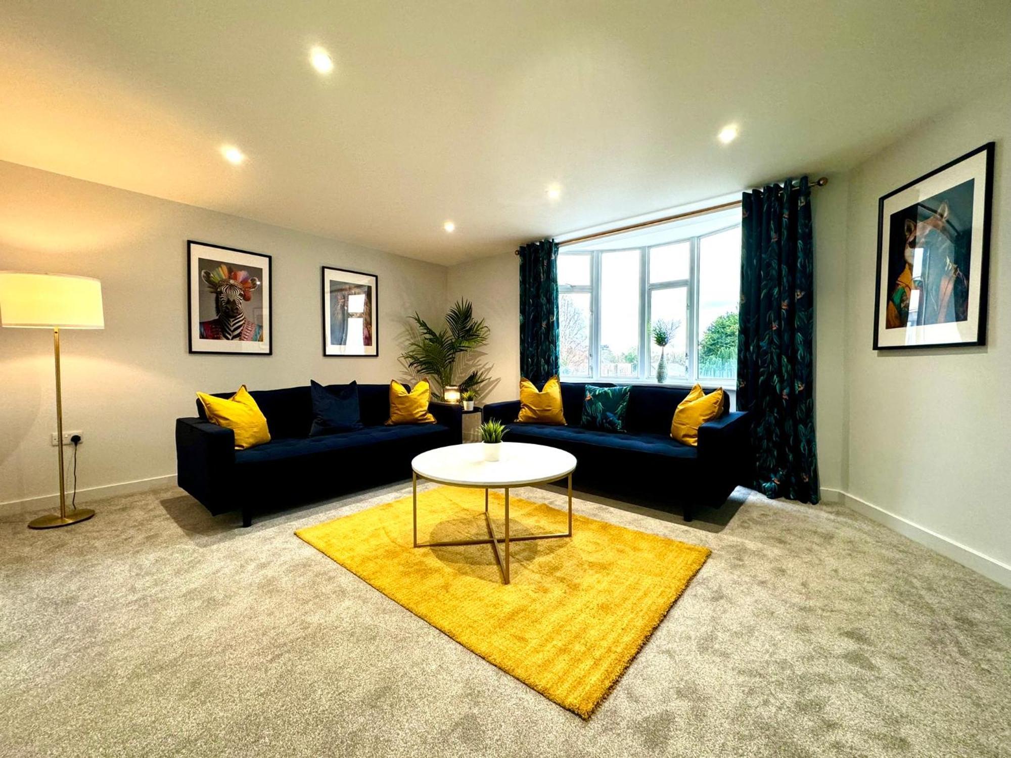 Amazing Large 3 Bedroom Apartment - Sleeps 8! Bournemouth Eksteriør billede