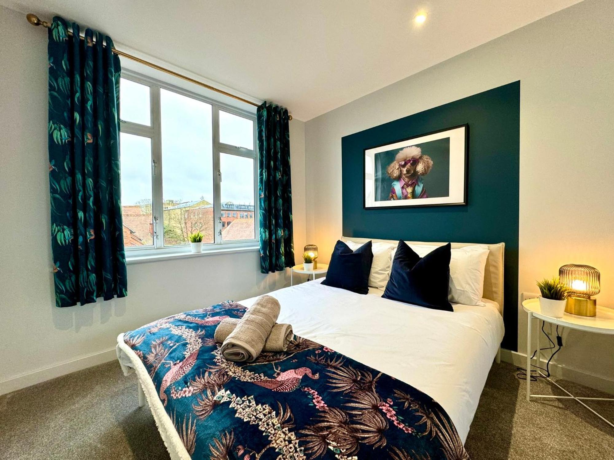 Amazing Large 3 Bedroom Apartment - Sleeps 8! Bournemouth Eksteriør billede