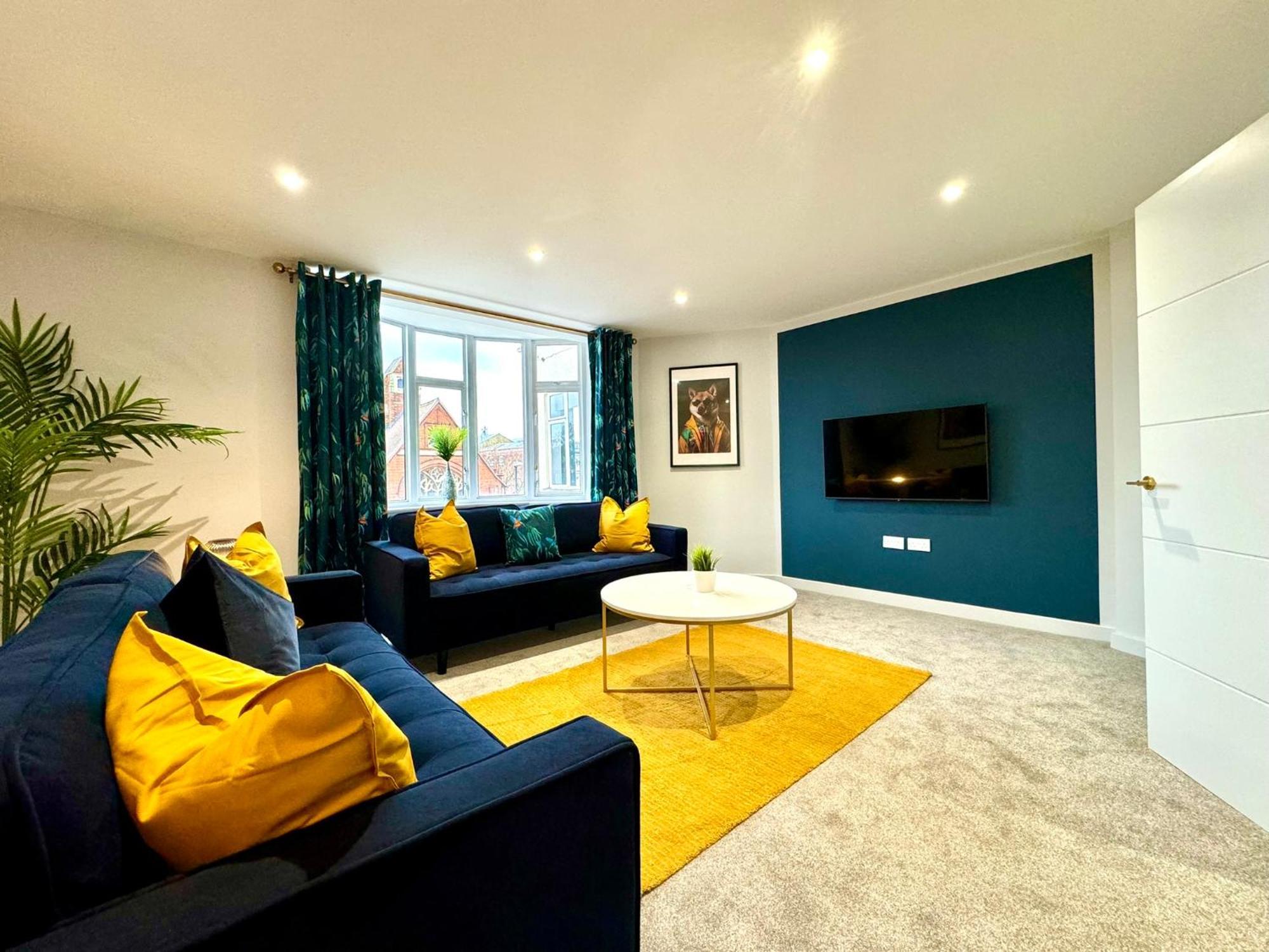 Amazing Large 3 Bedroom Apartment - Sleeps 8! Bournemouth Eksteriør billede